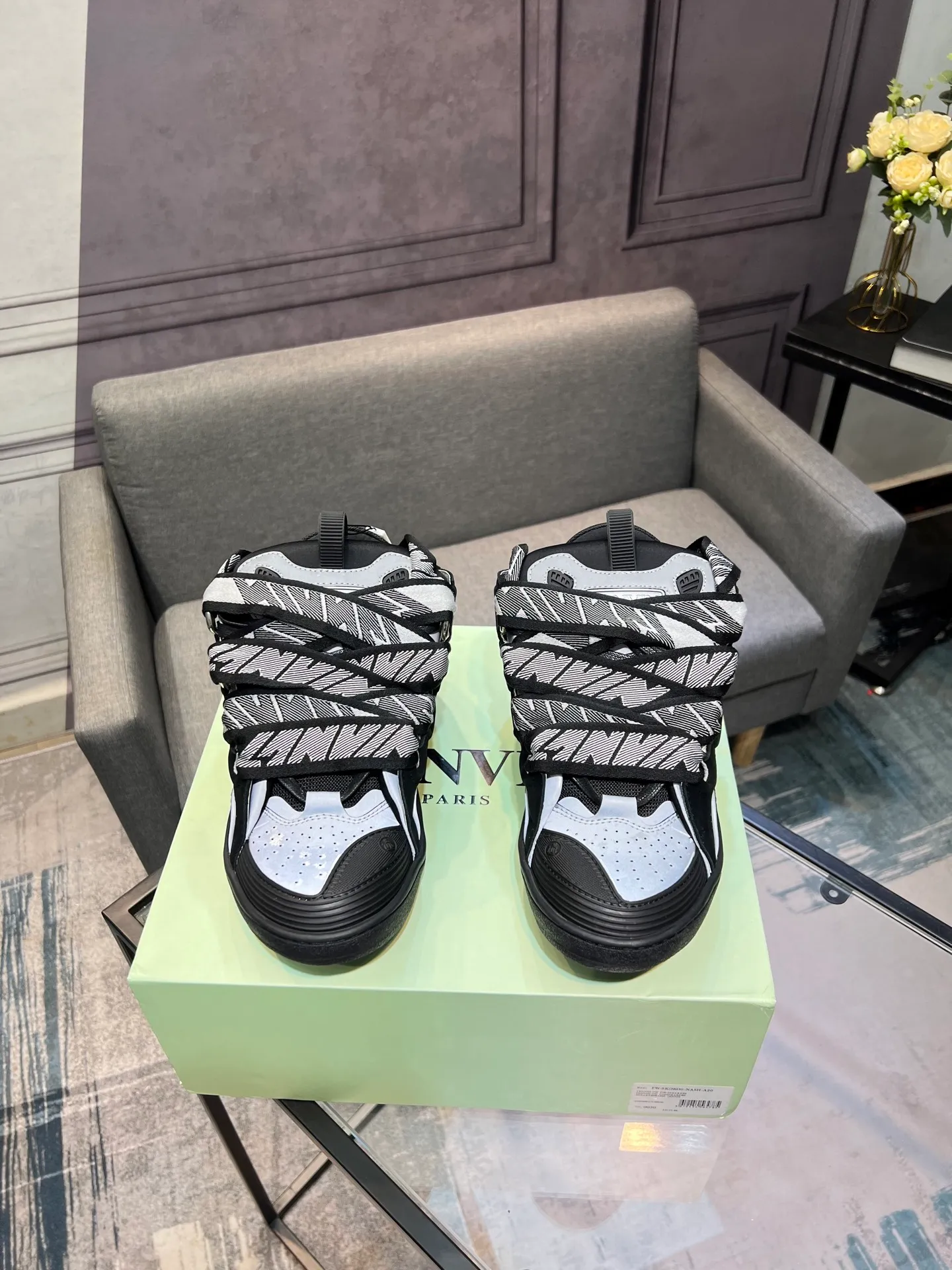 Men's men's shoes💰780 [LANVIN] Latest lace-up fashionable casual sneakers for couples High-quality CLAY couple series‼ ️ The latest trendy products of the season 🌈Many bloggers have planted grass and purchased the original open-mold customization. The upper and outsole are sewn with mark threads without edge sealing. Multiple material splicing combination design. Very versatile for fashionable and casual wear. Comfortable on the feet. Recommended for self-retention (upper cowhide + cow suede + breathable mesh) inner foot pad cowhide exclusive original open-mold clear logo rubber outsole ⚠️36-44 yards (45 custom-made)